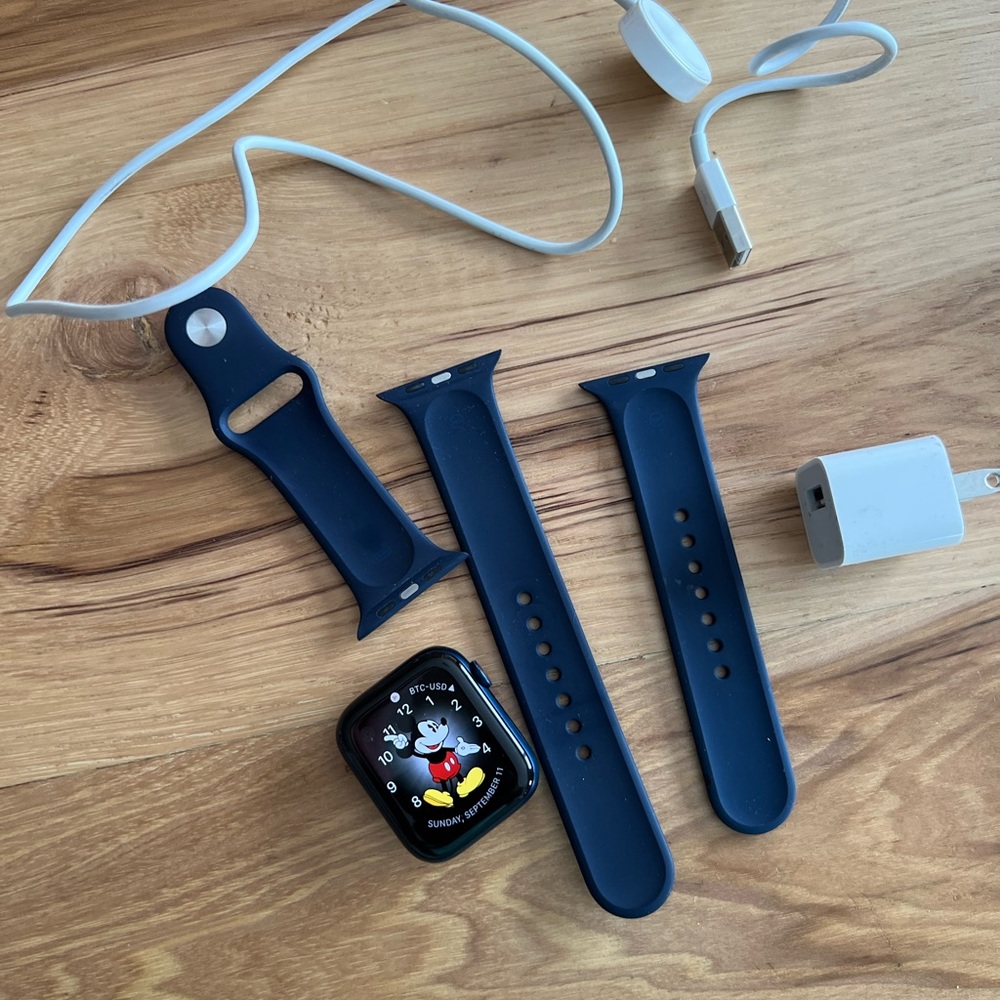 SOLD - Apple Watch Series 6 (Used) NAVY 44mm GPS WiFi Cellular Charger included